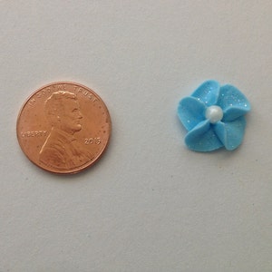 Baby Blue Royal Icing Flowers with Sparkles image 3