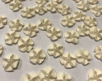 100 Cream White Royal Icing Flowers with White Centers