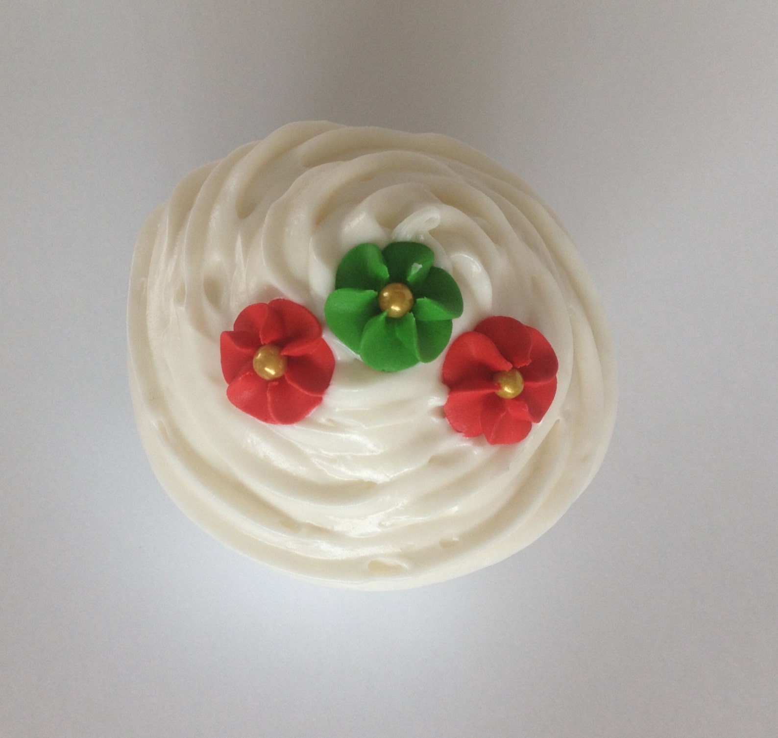 Red And Green Royal Icing Flowers With Gold Pearl Center 100 Etsy