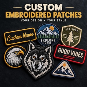 Peut inclure: Une collection d'écussons brodés personnalisés présentant divers motifs, dont une tête de loup, un aigle, des paysages de montagne, un sapin avec le texte EST 2024, et des écussons rectangulaires avec le texte Custom Name et GOOD VIBES.