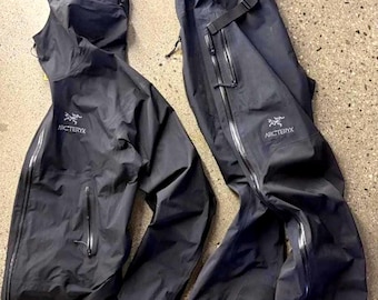 Arc'teryx Men’s Waterproof Jacket & Cargo Pants 2-Piece Tracksuit Set