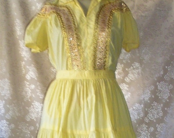 Vintage 1950s Patio  Retro Rockabilly Pinup Womens Clothing 2 Piece Skirt & Top Set Yellow Gold Ric Rac Trim Mexican inspired Southwestern