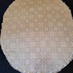 Vintage Crochet Elegant Tablecloth Picot Edging Cream, Beige, Ecru Oblong 63&quot; x 82&quot;