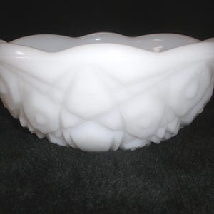 McKee Early American Milk Glass Bowl