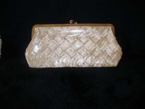 clear plastic clutch