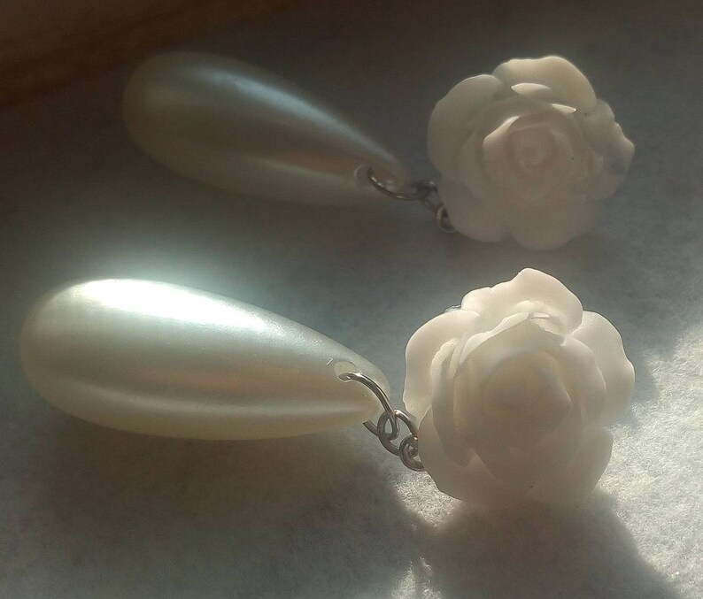 Flower Pearls Drop