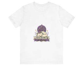 Unisex Fox Tee - Midnight, Past My Bedtime
