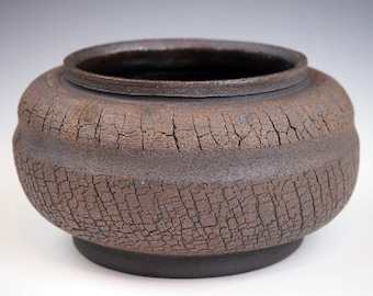 Black Mountain Pot 1, 2023, functional ceramic stoneware pot
