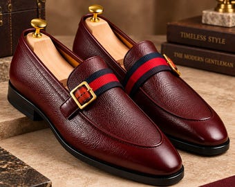 Mocasines de cuero burdeos hechos a mano para hombre, zapatos formales de vestir, con hebilla de lujo.