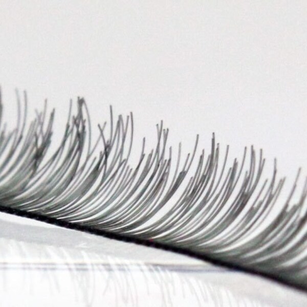 G-001  / Doll Eyelashes / 8 mm X 200 mm / Black