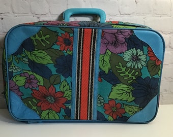 Vintage 60s Carrying Case, MOD Floral Overnight Bag, Travel Carry On Luggage, Child Suitcase