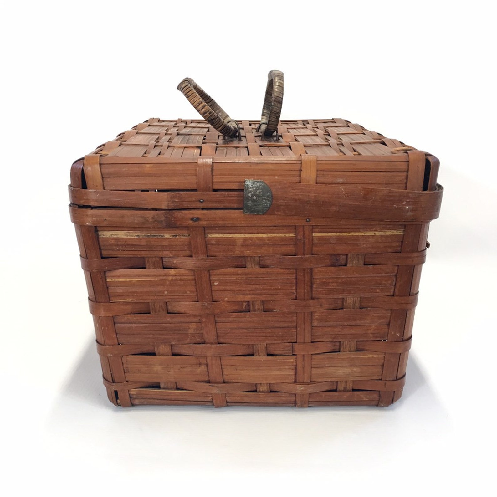 Vintage Bamboo Picnic Basket Loaded With Melamine Dishes Salt Etsy