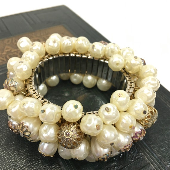 Vintage Chunky Faux Pearl Expandable Cuff Bracele… - image 2