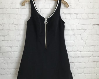 Vintage Shapemaid Front Zip Swimdress size 38 Black with White Piping Molded Cups