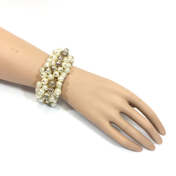 Vintage Chunky Faux Pearl Expandable Cuff Bracele… - image 1