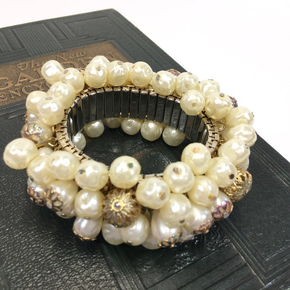 Vintage Chunky Faux Pearl Expandable Cuff Bracele… - image 8
