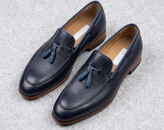Handgefertigte Herren-Quastenslipper aus marineblauem Leder