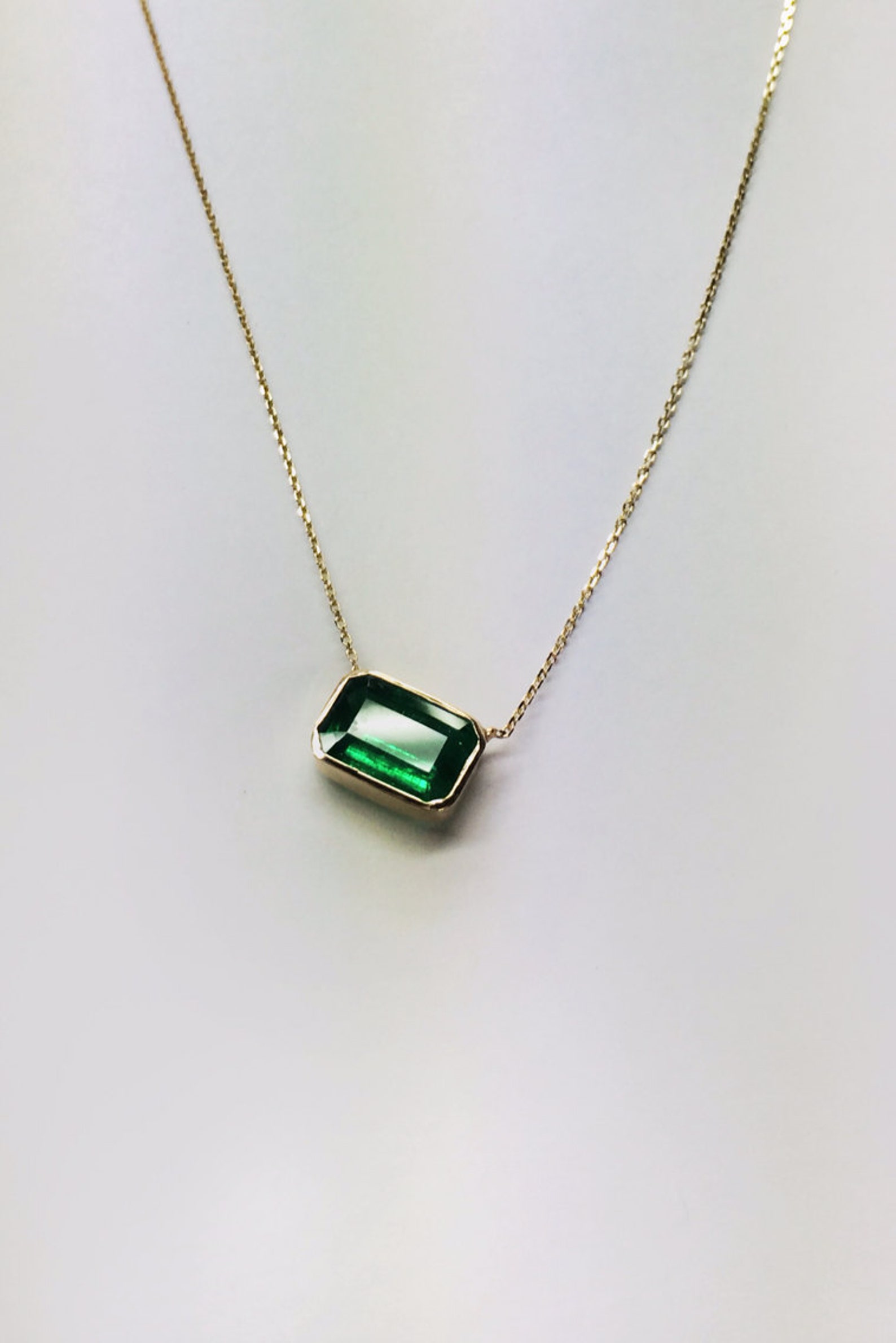 1 Carat Natural Green Emerald 14k Gold Necklace Etsy