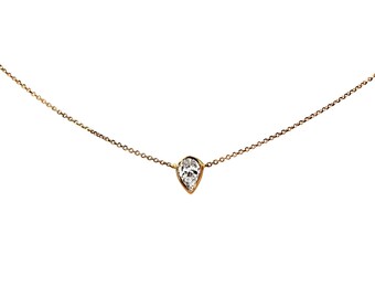 Kleine zarte Birne geschnitten Diamant-Halskette