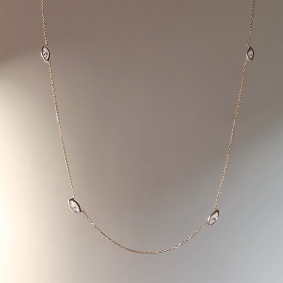極美品　マーキスカットダイヤのステーションネックレス ダイヤモンド ステーション ネックレス、マーキス カット
