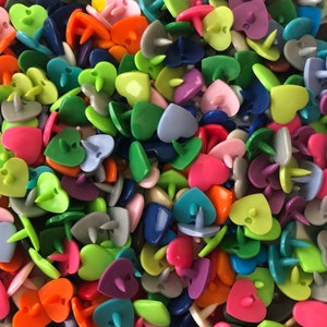 KAM Snaps Hearts 100 Grab Bag Heart Shaped ONLY Plastic Resin Snaps Crafts Baby Cloth Diaper Random Colors