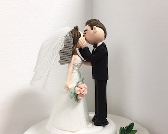 Romantic Wedding cake topper, kissing couple, bride and groom,mr and mrs wedding,cake toppers for wedding,personalized