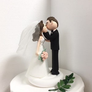 Romantic Wedding cake topper, kissing couple, bride and groom,mr and mrs wedding,cake toppers for wedding,personalized