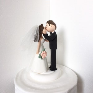 Romantic Wedding cake topper, kissing couple, bride and groom,mr and mrs wedding,cake toppers for wedding,personalized