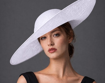 Large White Sinamay hat Kentucky Derby Saucer hatinator, Wedding, Ascot