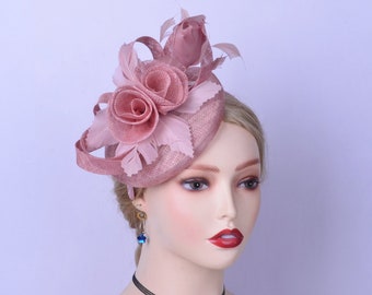 NOUVEAUTÉ Bibi rose poudré Pillbox bibi sinamay base chapeau Kentucky Derby chapeau royal mariage chapeau avec plumes pour courses fête de l'église