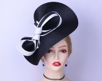Esclusivo fascinator nero/bianco piattino hatinator Church Derby cappello ascot Royal Wedding cappello Tea Party Madre della sposa Pasqua