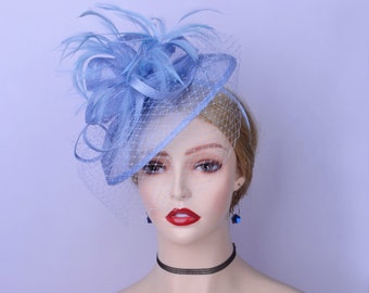 Nouveau Bibi bleu clair Chapeau sinamay hatinator bleu poudre Courses de mariage Ascot Kentucky Derby Mère de la mariée avec plumes