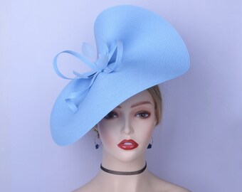 Nuovo esclusivo Fascinator azzurro polvere piattino grande hatinator cappello derby azzurro cappello Ascot azzurro cappello da sposa cappello della madre della sposa Pasqua