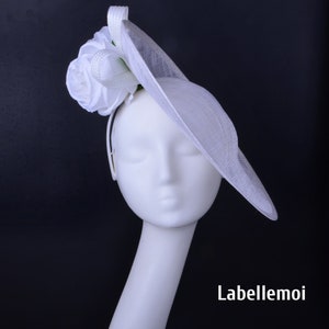 Exclusive White fascinator Big sinamay base saucer hatinator Headband Wedding Tea Party Church Derby Ascot Bridal hat Mother of the bride