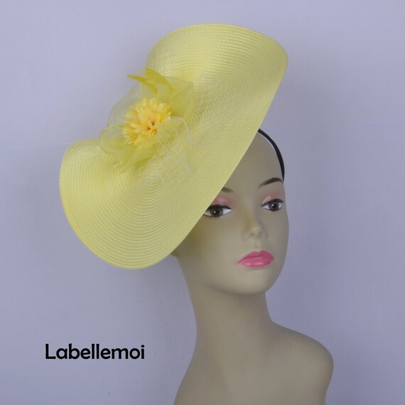 Exclusive Pale yellow fascinator hat 