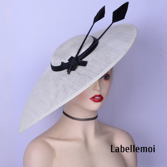Esclusivo Cappello Kentucky Derby Extra Large Avorio/nero Con Fascinator Sinamay, Hatinator, Matrimonio Reale, Madre Della Sposa, Chiesa - Italia - Foto 10