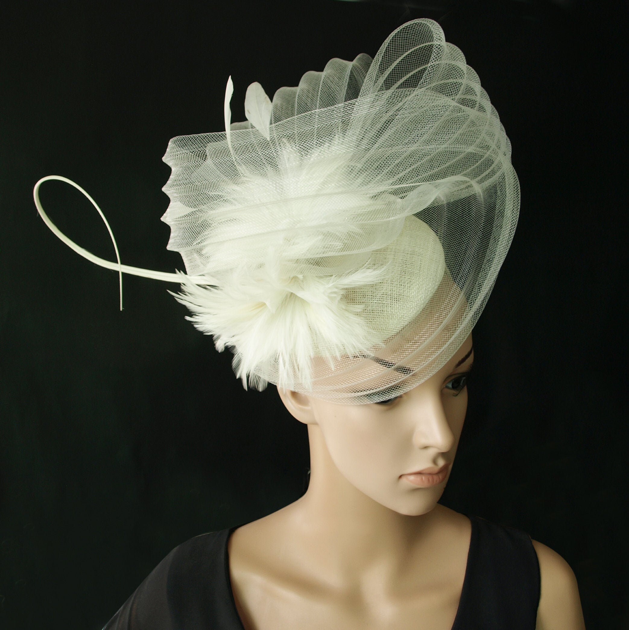 Big Ivory Cream Sinamay Crin Fascinator 
