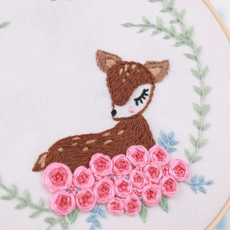 DIY Craft Cute Elephant Flower embroidery,Hoop Art,Hand Embroidery Art,Modern Embroidery Kit,Embroidery Pattern,Wall Decor,Home Decor,gifts