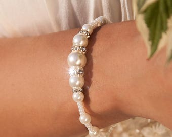 Pearl bridesmaid bracelet, Ivory Beach wedding Bridal jewelry, Gift for her, Bridesmaid gift, Gift for women, Elastic pearl bracelet