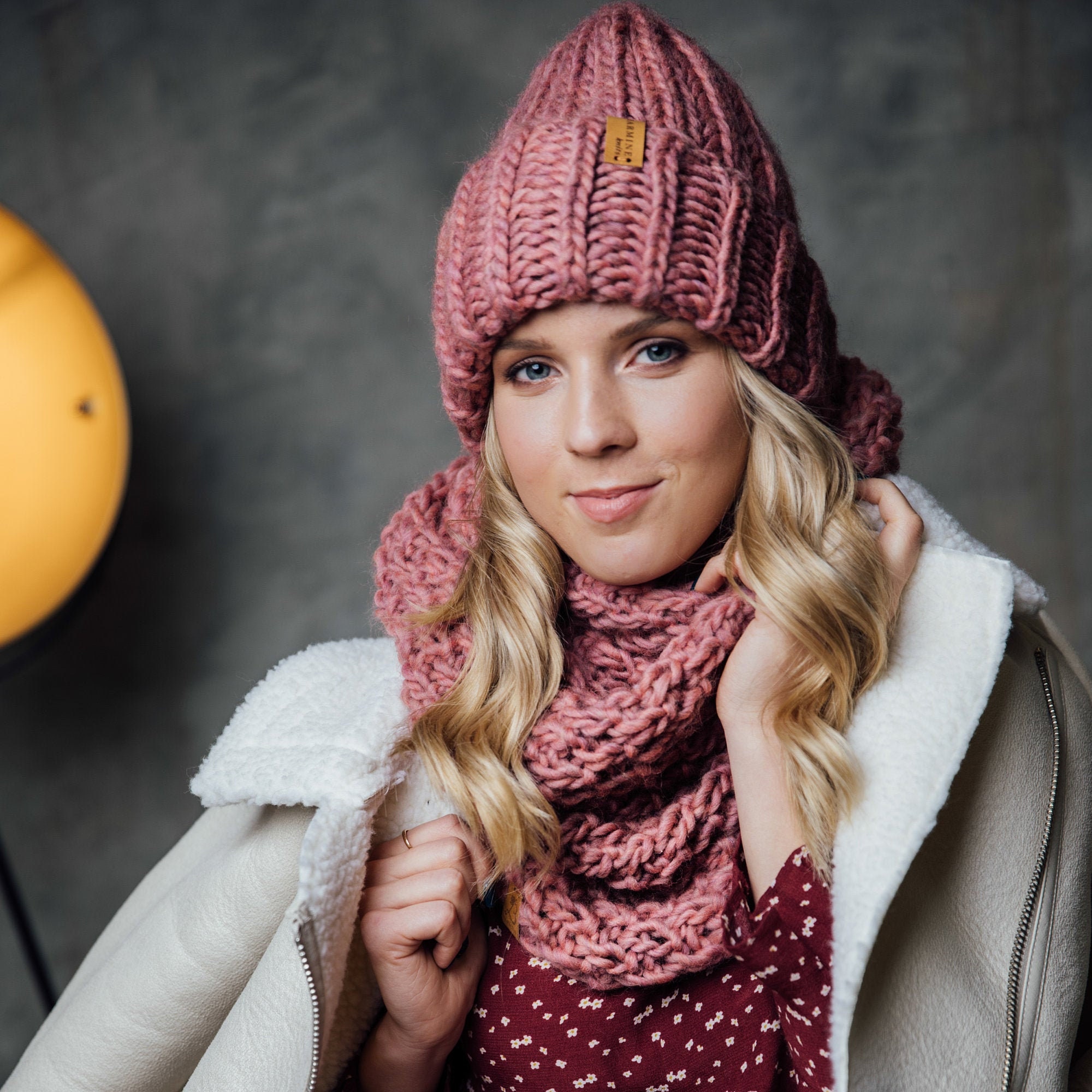 Women's Chunky Knit Hat Scarf Set