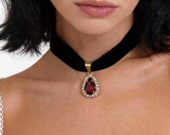 Schwarzer Samt – Gothic-Halskette mit Zirkonia-Anhänger, braun/pink