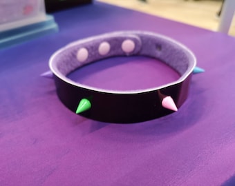 Holographic Spike Choker