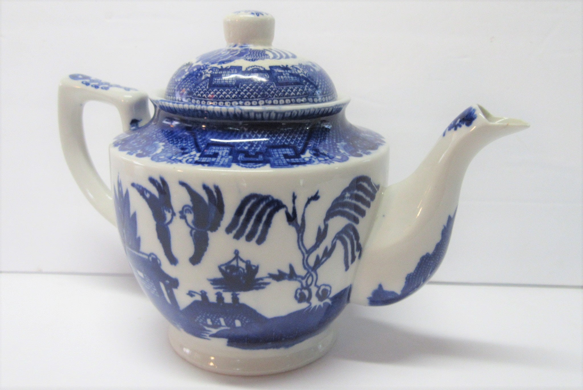 Rustic Jingdezhen Clay Teapot - Blue Willow Tea