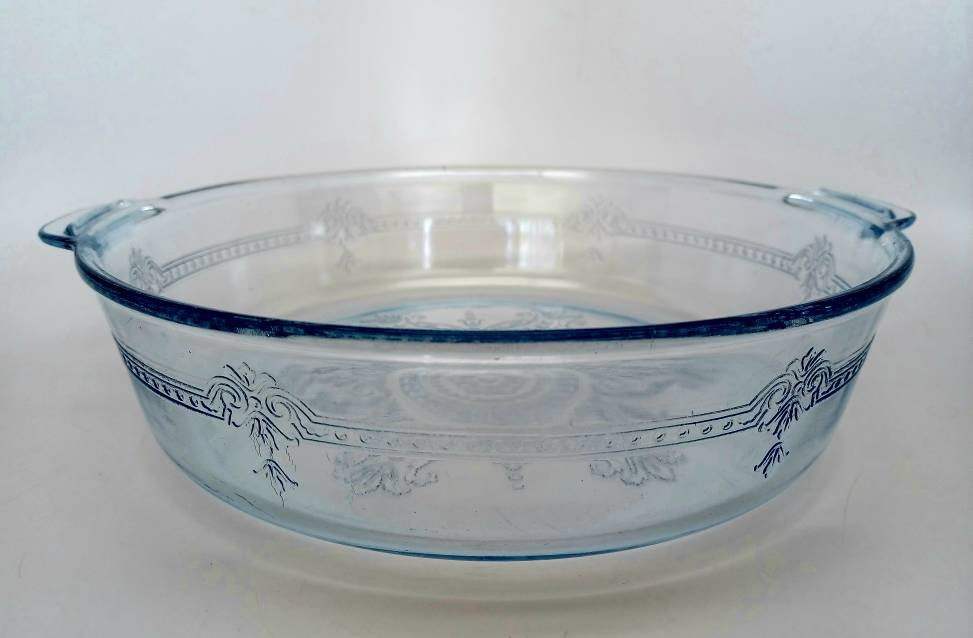 Etched Snowflake Fire King Glass Pie Dish Vintag Fire-king