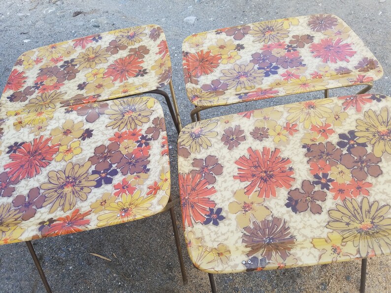 Vintage TV dinner tables with holder set of 4 simply awesome Etsy