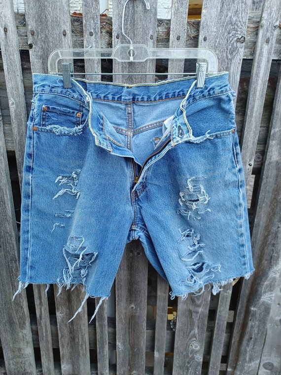 Vintage Levis 560 red tag distressed cut off shor… - image 3