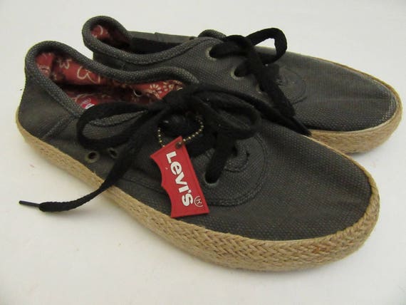 Levi's canvas shoes, hippie, canvas shoes, size 6