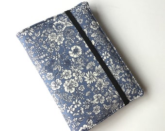 Liberty of London Lasenby cotton fabric passport holder/cover - handmade in Cornwall by Daisy Heart Creations