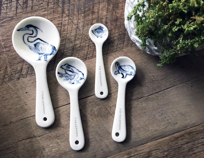 Pond animal ceramic measuring spoons