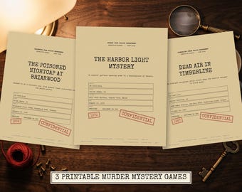 以下が含まれることがあります： 「The Poisoned Nightcap at Briarwood」、「The Harbor Light Mystery」、「Dead Air in Timberline」と題された、ベージュ色の印刷可能な殺人ミステリーゲームのケースファイル3点。各書類には警察のヘッダー、事件の詳細、赤い「Confidential」のスタンプが押されています。
